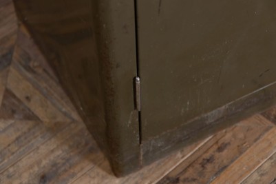 door-hinge-close-up